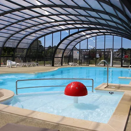 Sejour En Tiny House A Jullouville, Piscine Et Parking Inclus - Fr-1-361a-95 Holiday home Jullouville-les-Pins