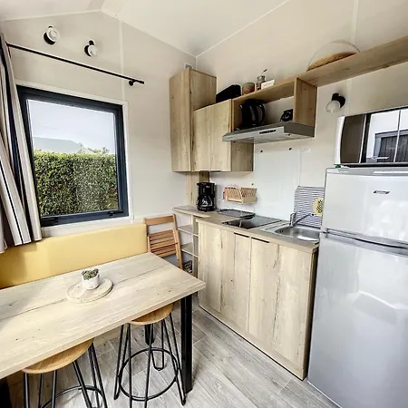 Sejour En Tiny House A Jullouville, Piscine Et Parking Inclus - Fr-1-361a-95 * Jullouville-les-Pins