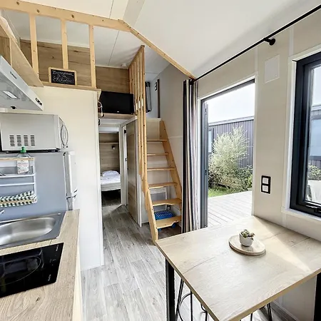 Sejour En Tiny House A Jullouville, Piscine Et Parking Inclus - Fr-1-361a-95 *