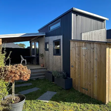 Sejour En Tiny House A Jullouville, Piscine Et Parking Inclus - Fr-1-361a-95 * Jullouville-les-Pins