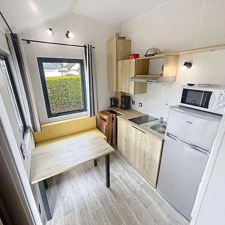 Сasa de vacaciones En Tiny House à Jullouville, Piscine Et Parking Inclus - Fr-1-361a-95 *