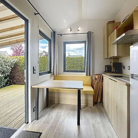 Sejour En Tiny House A Jullouville, Piscine Et Parking Inclus - Fr-1-361a-95