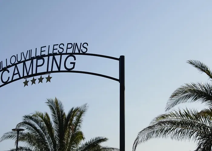 En Tiny House à Jullouville, Piscine Et Parking Inclus - Fr-1-361a-95