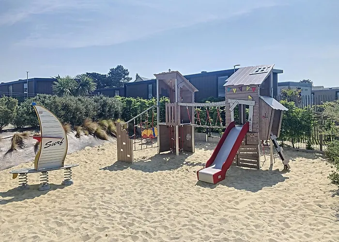 En Tiny House à Jullouville, Piscine Et Parking Inclus - Fr-1-361a-95 * Jullouville